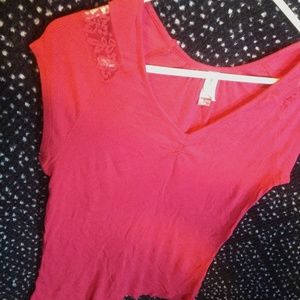 No boundaries XXL top like new bright pink with lace detail on arms